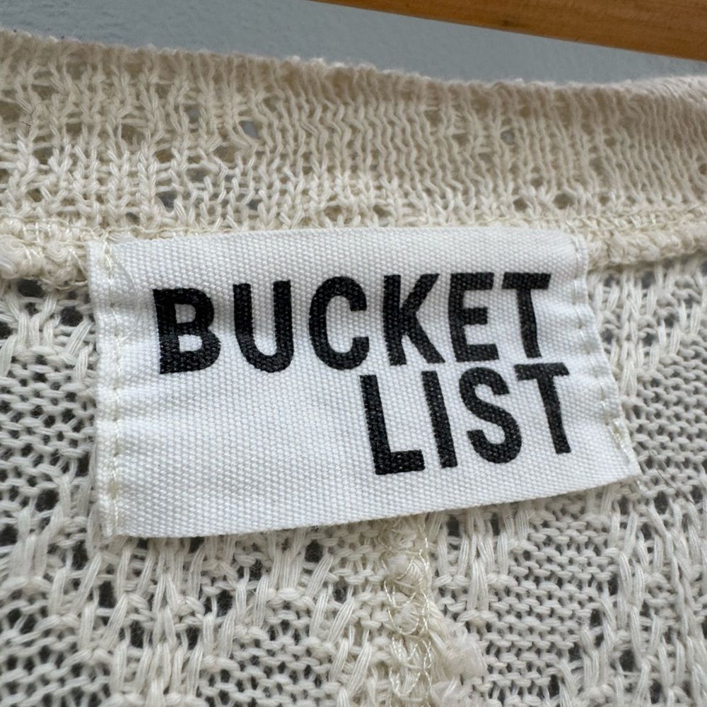 SALE! Cream Bucket List Wide Cut Cropped Sweater Size L EUC - Picture 5 of 6